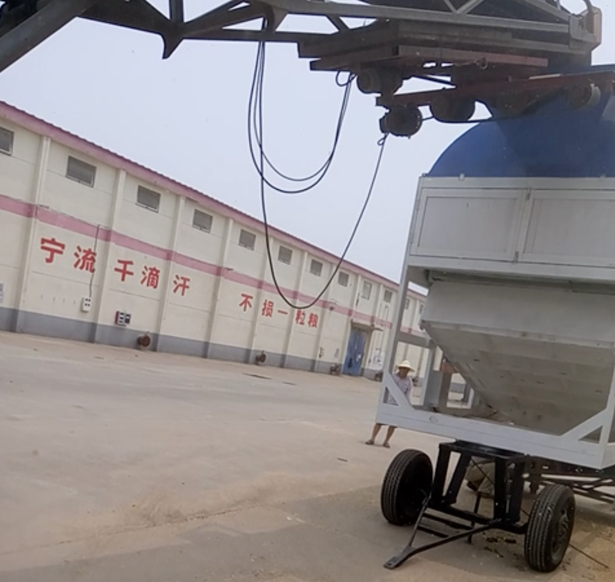 环保清理筛-工作视频-粮库作业设备